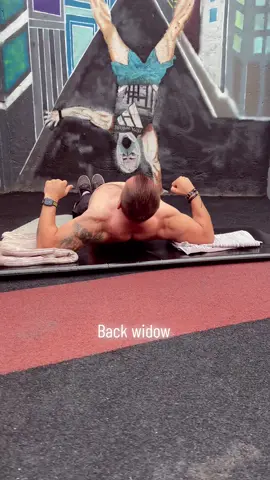 Day 40 of 362: Back Widow Level: #beginner  Muscles worked: Back The Back #widow is a #calisthenics #bodyweight back exercise that can be performed without the need of a #pull-up bar, and works your upper back and targets the #traps, #rhomboids and posterior #deltoids. #backwidow 