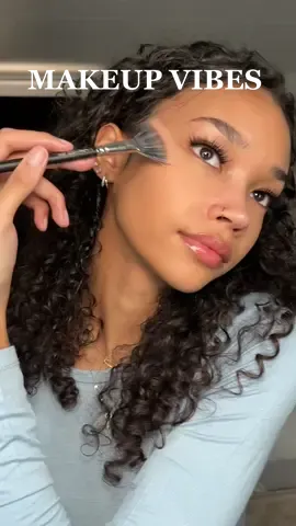 u knoww we need that full glam for rihannas concert today 🤭🎀🎀 #makeuptherapy #fullfacemakeup #grwm #blackgirlmakeup 