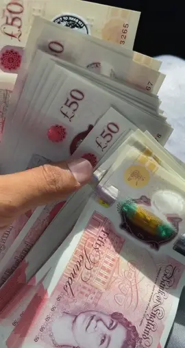 Power of Money 💰 ##mirpur_ajk##🇵🇰🇬🇧##uk##uklife##videographuk##loved##money##mirpuri##FA##islamgarh##InspiredAwesomeLife##faizx9##pk🇵🇰##ukstyle##pound##50pound