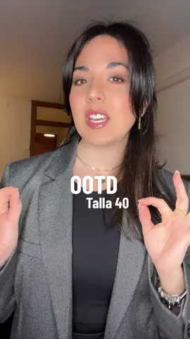 No hay nada como una buena blazer de fondo de armario #OOTD #ootdtalla40 #talla40 #tiktokerbcn #tiktokerespaña #tiktokermoda #tiktokerespañola #wrwm #wrwmcita 