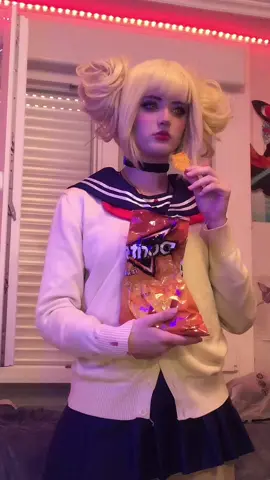 RECREANDO VÍDEO DE TOGA Y DORITOS JSJSJSJ #toga #togahimiko #tiktok #bokunoheroacademia #bnha #togacosplay 