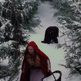 a garota da capa vermelha ❤️‍🔥🐺 #filmestriste #amofilmes #assiste #fy #filme #film #drama #triste #filmeeeee #ficcao #agarotadacapavermelha #lobo #lobos 