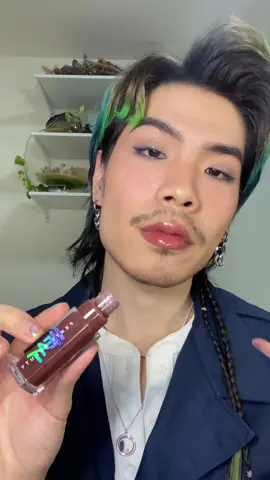 NEED @fentybeauty to get ready before @rihanna ‘s concert🥵 #makeup #grwm #SuperBowl #rihanna 