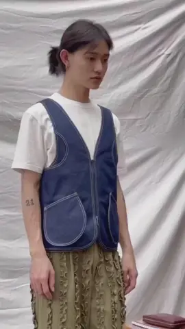 transformable denim vest / tote bag 🔄 #fashion #style #aesthetic 