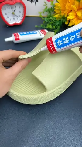 Shoes wear for a long time the sole cracks, try this shoe repair glue, stick firmly no caking # shoe glue # strong shoe repair # crack repair # super glue # universal glue