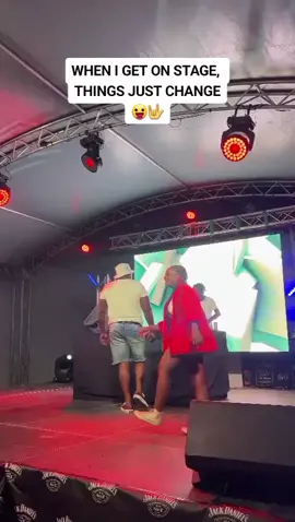 WHITE WITH A TOUCH OF RED  #💃🏾🎤🎵🕺🏾💜❤🥰🔥🔥🔥 #tatebuti🇳🇦# 