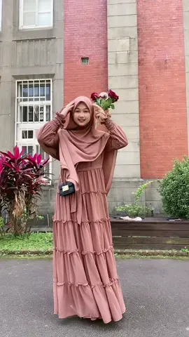 Flowy bngt pake maura dress 🤤 aku bb 60 pake M 