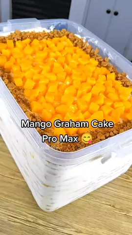 Presenting my Mango Graham Cake Pro Max 😋😁