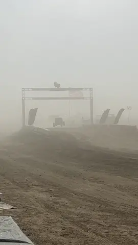 A dust storm blew through during the Nitto Race of Kings making an already difficult race that much harder. King of the Hammers 2023 didn’t disappoint.  #horizonhobby #axialadventure #losiraceinspired #prolineracing #axial #losi #rc #ultra4racing #rccommunity #offroad #hammertown #koh23 #duststorm #dusty 