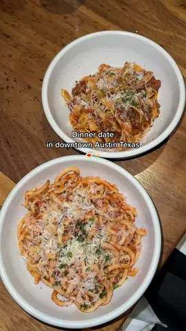 🔥 Pasta was chefs kiss ✨👀 #austinbars #atxbars #atxlivemusic #austinnightlife #dirty6th #austinfood #austinfoodie #texasblogger #utaustin #texascheck #west6th #6thstreetaustin #austinblogger #austinfoodie #atxfoodie #atxdrinks #austindrinks #trueaustin #austindatenight #datinginaustin #thingstodoinaustin #gillynova #breetok #downtownaustin #utaustin #universityoftexas 