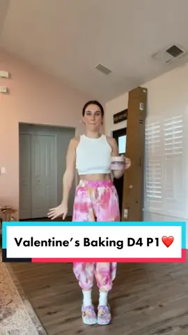 VALENTINES BAKIJG DAY 4 SEND COFFEE AND WORDS OF AFFIRMATION IM GOING CRAZY ILY GUYS💘❤️💜💗🧡💝💛🥰💙💜❤️ #baking #baker #ValentinesDay #SmallBusiness #smallbusinesscheck #dayinmylife #dayinthelife #holidaybaking #bake #macarons 