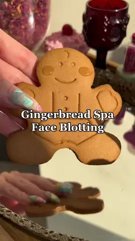 Happens to the best of us 😌 #asmr #gingerbreadspa #asmrskincare #asmr_tingles #asmrtingles 