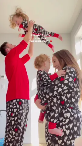 The best gifts! ❤️ we love our new @Littlesleepies matching family pjs! They even made you guys a code to use 💰 “ALEXANDERFAM” for 15% off #ValentinesDay #littlesleepies 