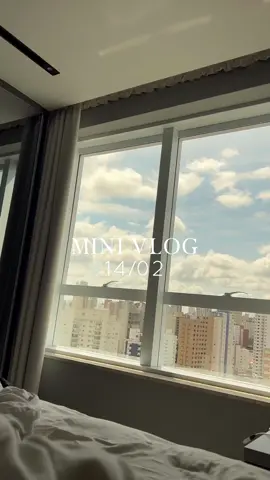 Um pouquinho do dia por aqui!  Supercoffee: cupom de 10% OFF “MAJUBERTHOLINOVIP” na @caffeinearmy  Academia: @tonusgym (tá rolando promo de carnaval 😍 deixei o link na minha bio)  Planner: @papernow 📓também temos cupom! “MAJU2023” #routine #minivlog #life 