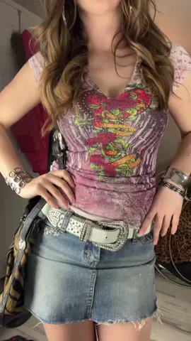 Happy V-Day to all you babes 💋💌 #ValentinesDay #grwm #OOTD #getreadywithme #trashyy2k #trashyaesthetic #trashybimbo #bimboaesthetic #bimbofashion #y2kaesthetic #y2kfashion #2000sfashion #2000saesthetic #thriftedfashion #thriftedstyle #mcbling #mcblingaesthetic 