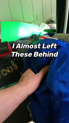 Like & Follow For More!! #thriftersifter #garagesalefinds #garagesale #garagesales #yardsale #yardsales #rockrevival #rockrevivaljeans #chicagocubs #billionaireboysclub #resell #reseller #ebayseller #ebayreseller 