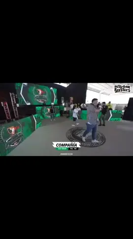 Un poco de mi participación en Copa Federación. @frf.mexico  Fue mi primer Easy Mode en un torneo y creo que no estuvo nada mal.🚀🎤 @mercy_bad_223  #fms #fmsmex #freestyle #azuky  #laniñagalactica #losgalacticos #frf #copafederacion #freestylemexicano #freestylefemenil #rap #easymode