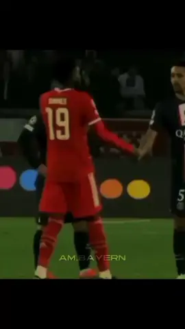 Davies finally got a Messi jersey🐐👑#alphonsodavies #messi #leomessi #messigoat  #ucl #psg #bayernmunich #munchen #fypシ #fyp 