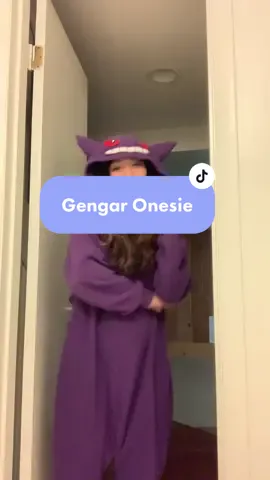 Gengar rizz? What am I doing #pokemon #anime #gengar #pikachu #pokemononesie 