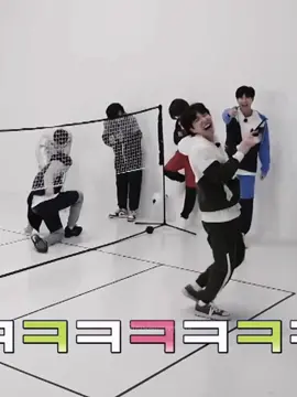 Capek banget 🤣🤣 #jhope #bts #jungkook #runbts2023 #minifieldday #runbtsspecialepisode  #btsfunnymoment #fyp #fypdongggggggg 