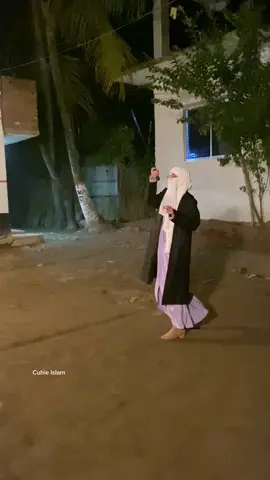 Me: ভাইয়া আমার ব্যাডমেন্টন খেলতে মন চাচ্ছে, বাট বোরকা পরে খেললে যদি কেউ কিছু বলে? Vaia: তুই বোরকা পরে খেলতে কমফোর্ট ফিল করবি তোহ? Me: হ্যাঁ  vaia: তাহলে কোনো কথাই নাই, চল আমি দাঁড়ায় থাকবো তুই তম্নয়ের সাথে খেলিস(আমার চাচাতো ভাই) বাবা মা এর পরে আপনার সেকেন্ড অভিভাবক বড় ভাই এবং বড় বোন🫶🏻 আমার সব কিছুতে তারা সাপোর্ট করে🖤 Alhamdulillah #teamcuhie 