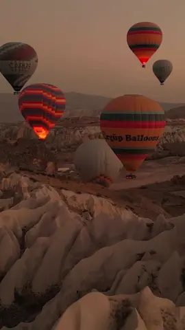 Hot Air Balloon Ride 🎈 @kevinpages_  #theuavnetwork #uav #drone #fyp #trending #cappadocia #turkey #hotairballoon #cinematic #gopro #dji