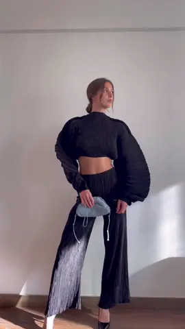 Thanks Prête pour cet ensemble 🖤                                 Ig : get_prête | #grwm #OOTD 