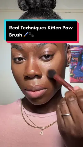 this Real Techniques brush is my new fave - 242 Brightening Concealer brush #makeupbrush #concealer #flawlessmakeup #blackgirlmakeup #brightundereye 