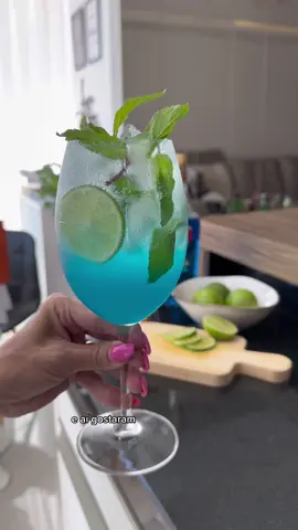 Drink Blue Mojito #bluemojito #mojito #curaçau #drinkgirl #drinksoftiktok 
