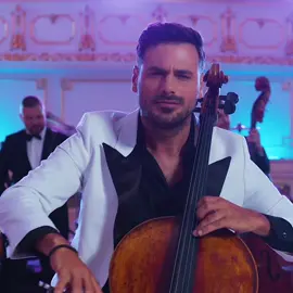 HAUSER Romantic Week continues 😉🎻 Cherry Pink And Apple Blossom White 💕 #hauser #romance #cherrypinkandappleblossomwhite 