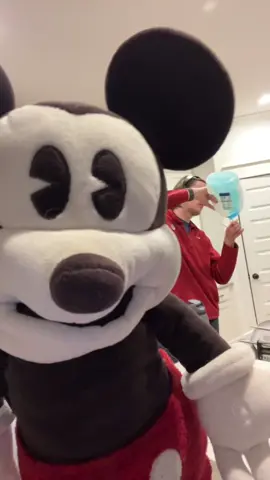 #stitch with @danosseasoning caught in 8K #comedy #funny #mickey #mickeymouse 