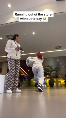 She really thought I wanna run 😂 #prank #latinarusin #vibecheck dc: @Raymond Valentino 