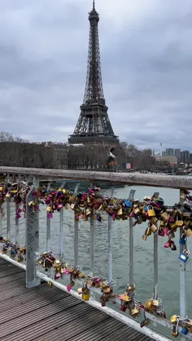 The Paris Love-Lock Bridge ❤️ #happyvalentinesday #ValentinesDay #couplegoals #cityoflove #romance #fyp  