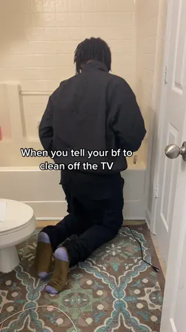 That’s one way of taking the fingerprints off 🤷🏽‍♀️ #boyfriendforsale #fyp #viral #trending #getcrackin 