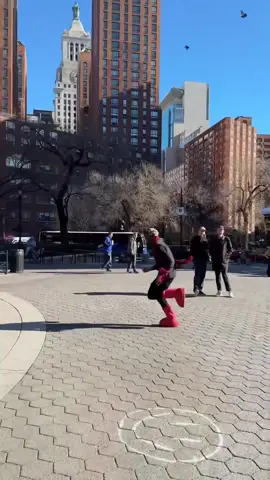 Took a lot of people to take those off! 😂😳 @newyorknico #Worldstar #Nyc #Trending 