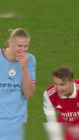 ¿Qué se decián Haaland y Odegaard? Solo respuestas incorrectas 😜 #TikTokDeportes #tiktokfootballacademy #Haaland #Odegaard #PremierLeague #Futbol