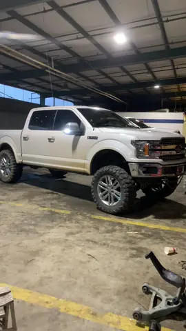 3” level stacked on a 6” roughcountry and 3” rear blocks installed on this 2018 f-150 for @Wren Thomas . Text/call 601-686-1330. Appreciate your business 🤝