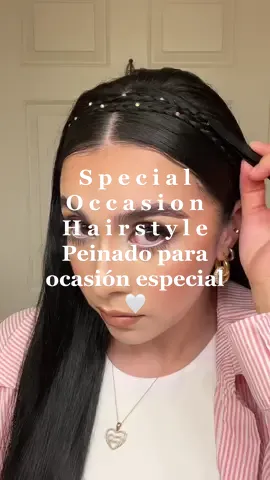 How cute is this hairstyle?! 😍 It’s perfect for a special occasion 💕 #fypシ #hair #hairtok #hairstyle #hairtutorial #peinados 