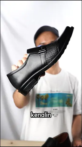 sepatu pria keren bisa cod 😱😱😱😱😱😱, buruan pesan sekarang, klik di keranjang kuning nya #tiktokshoplovelifesale #serunyavalentine #ValentinesDay #valentine #happyvalentinesday #valentinesday2023 #psg #valentine2023 #ucl #14february #komang #sepatu #fashion #fashiontiktok #tiktokaffiliate #outfit #outfitideas #sepatukulit #sepatukulitgarut #luttonstore #PlayWithOreoBlackpinkID #ABCKreasiKrezi 