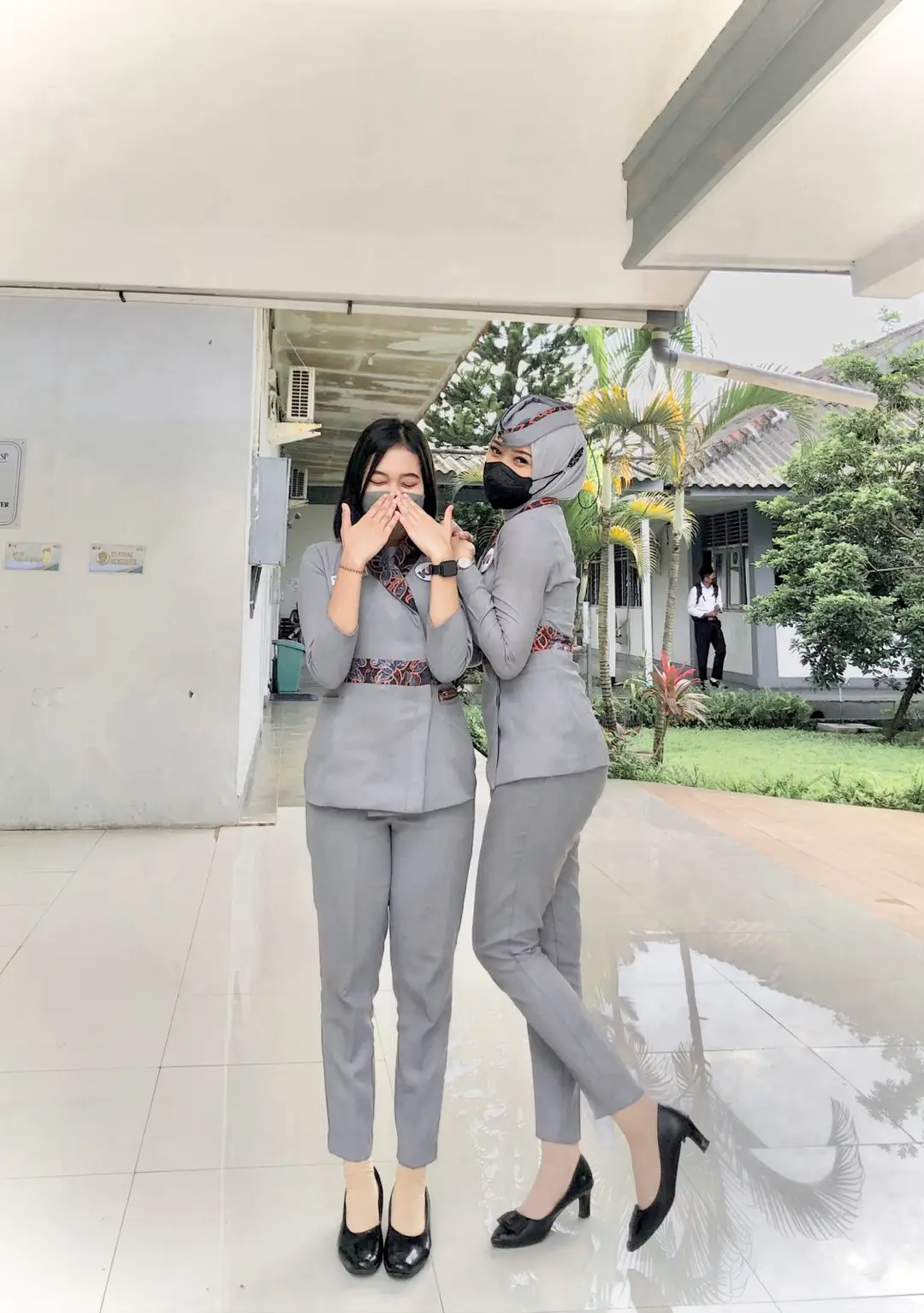 Everybody singing  #pramugarikeretaapi #pramugarikeretaapaiindonesia 