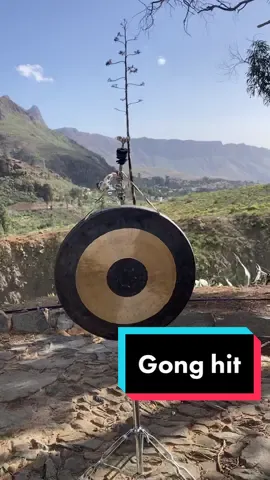Gong hit. #gong #gonghealing #soundhealing #meditationmusic 