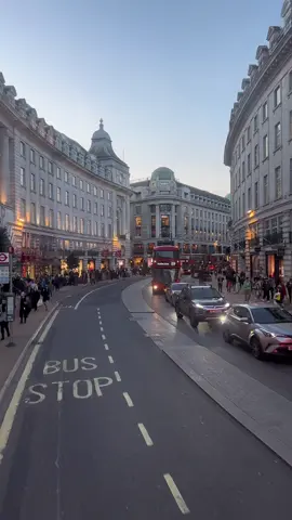 🇬🇧The most loved street in London❤️ #london #londra #londoncity #exploringtheworld #wonderfuldestinations #towerbridge #exploringlondon #westminster #bigben #londonfristy 