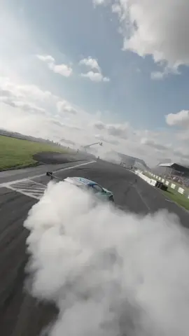 Pilotos de drift 🤝 Pilotos de drone #redbull #tedáasas #drift #cars #carros #drifting #driftmasters #drone 