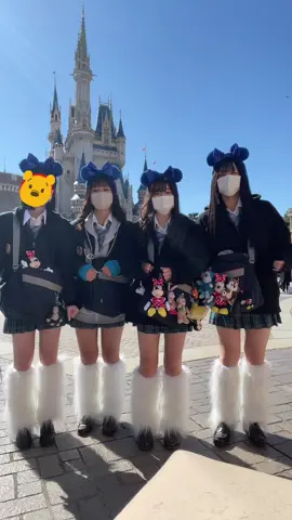 お友達顔出しNGだからプーさん🧸💛ディズニーでうちらがいっちゃん可愛かった💖#新栄jk #新栄クオリティー #jk #jkブランド #fjkの素敵な思い出 #fjk終了のお知らせ #06 #07 #ダンス #ディズニーダンス #おすすめ #シンデレラ城 #ディズニー #ディズニーランド 