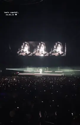 it was unreal 🤍 #sohappy #lewiscapaldi #berlin #concert #lewiscapalditour #beforeyougo #brokenbydesire 