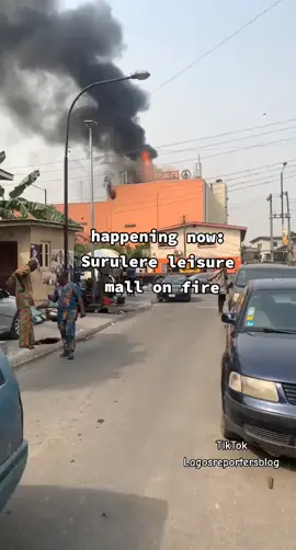 Surulere leisure mall on fire #naira #ikorodu #epe #lagos #cbn #apc #lp 