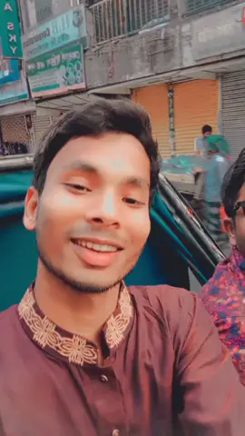 #foryou #foryoupage কিছুটা ঘুরা ঘুরি দুই ভাই মিলে #tik_tok #duet #viraltiktok #ypシ゚viral #jibonislamarifin #unfrezzmyaccount #bdtiktokofficial🇧🇩 
