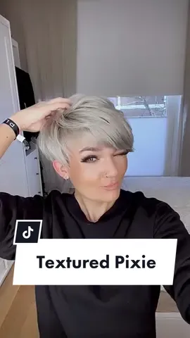 A simple way to create a soft texture - for very straight hair 🤌🏻🫶🏻 products: Kristin Ess Working Texture Spray - Authentic Beauty Concept Gritty Wax - Moroccanoil Luminous Hair Spray #pixiecut #silverhair #shorthairgirl #shorthairtutorial #haurtutorial #texturedhair #texturedpixie #silverhaircolour #undercutpixie 