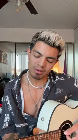 Have you guys heard this song? #manuelturizo #labachata #cover #musicaenespañol #latinmusic 