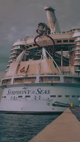 Membalas @coklatkeju yakin mau kerja disini ?#kapalpesiar #pelautindonesia🇮🇩 #pejuangdevisa #pejuangdolar🤑 #pelautindonesiatiktok ##symphonyoftheseas 